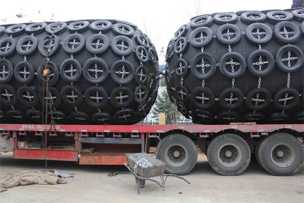 Pneumatic fender on truck-5