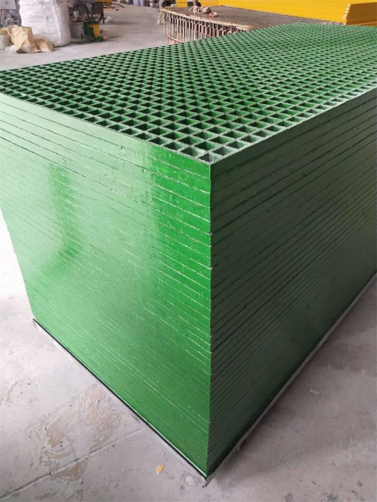 Green anti-skid fiberglass grating for Argentina project