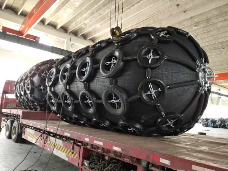 Pneumatic floating fenders for Greece shipowner