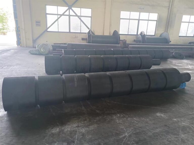CY600 cylindrical rubber fenders for Indonesia tugboat project