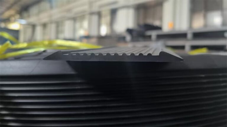 EPDM extrusions for shipyard sealing applications