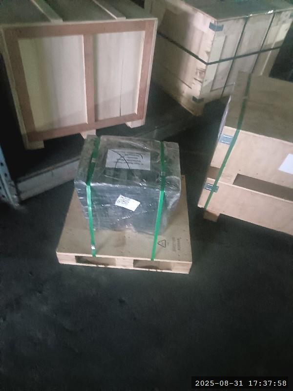 W type rubber fender prepared for LCL shipment