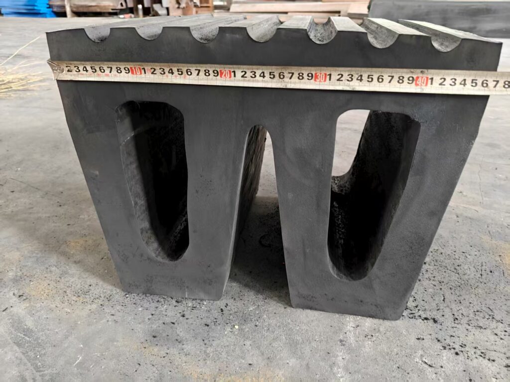 W470 × 350 × 350 mm custom W rubber fender for Vietnam client
