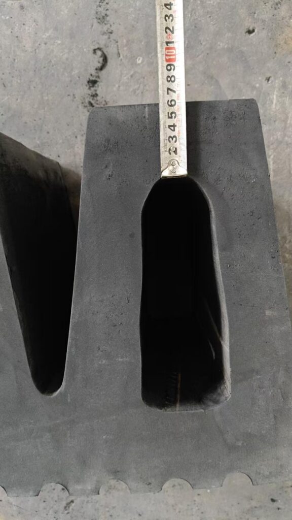 Custom W rubber fender for Vietnamese client