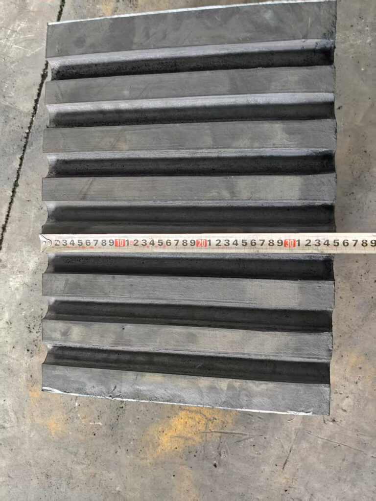 W470 × 350 × 350 mm W rubber fender after production