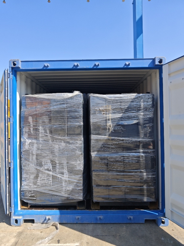 Container loading of rubber fenders for El Salvador
