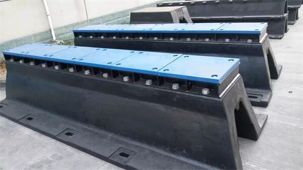arch fender with steel frame and blue uhmwpe facing pads