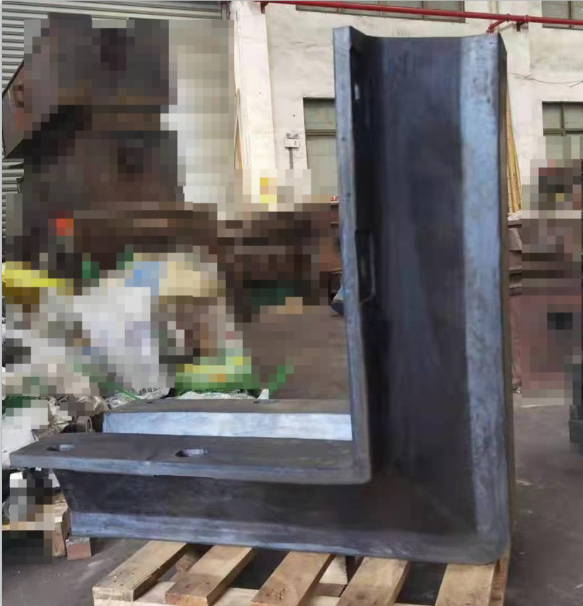 Corner arch fender designed for dock edges, berth corners and quay wall protection