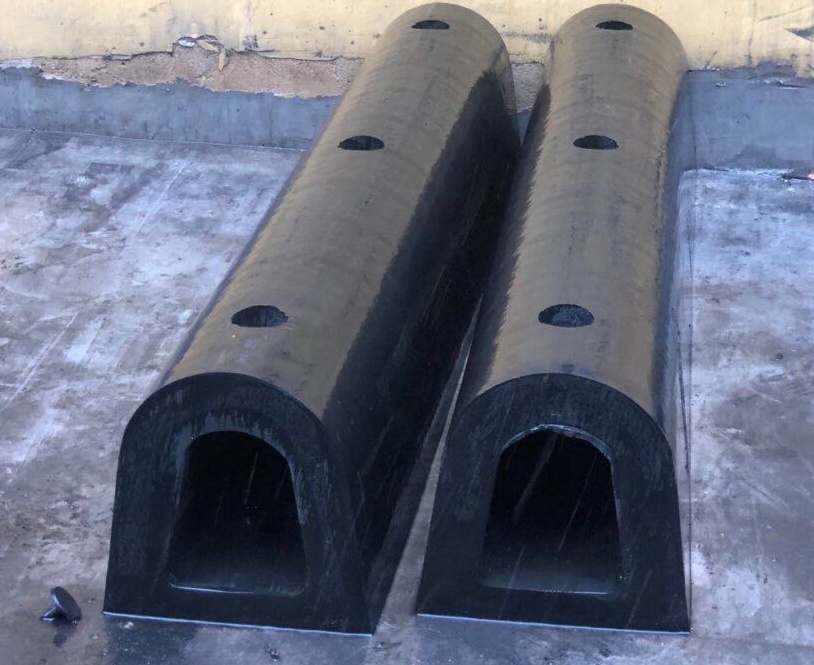 Customized dock D rubber fender with wider base and top drilling for quay wall installation