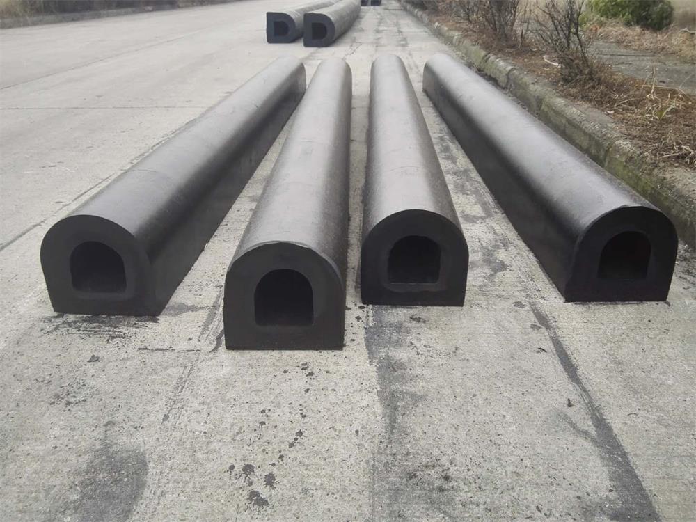 D rubber fenders in different widths and inner hole profiles for vessel and dock protection