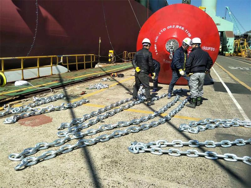 Foam filled fender with chains and fittings assembled for ship berthing project