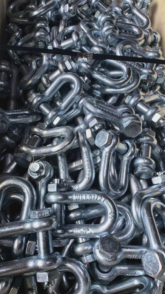 galvanized dee shackles for marine fender installation