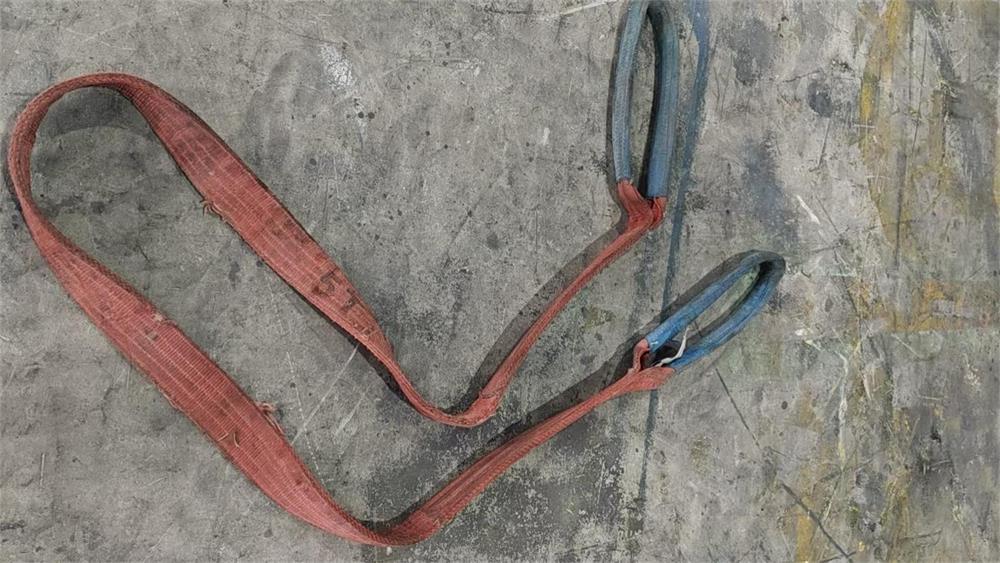 Nylon sling strap with reinforced end loops for rubber fender fixing