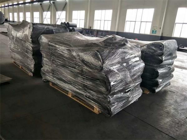 Ship launch airbags wrapped and packed on pallets for export shipment