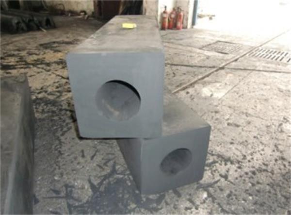 Square rubber fender with round hole for dock and vessel protection