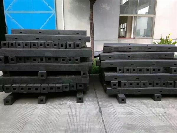 Square rubber fenders with square hole design for dock and marine protection