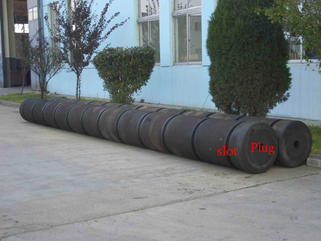 Tugboat cylindrical rubber fender with slot and rubber plug detail
