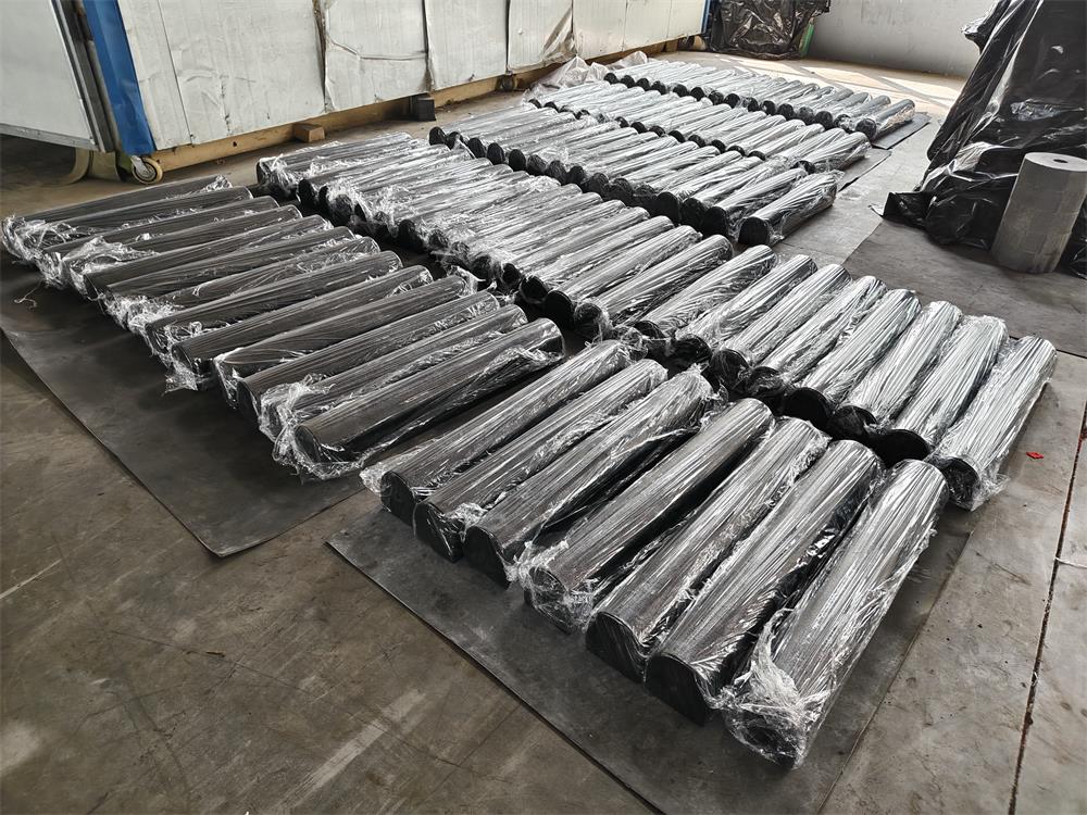Finished D150 EVA SPUA D fenders for Indonesia shipyard project