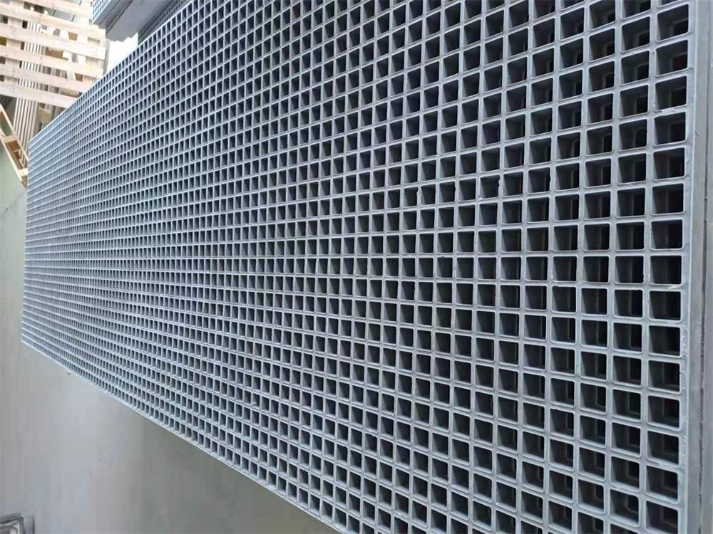 FRP grating for fishing and shrimp vessel deck applications